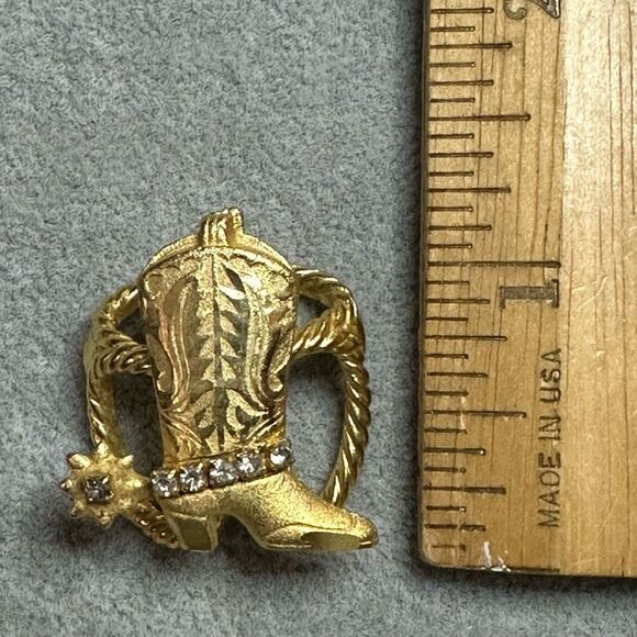 Vtg Gold Tone Rhinestone Western Cowboy Cowgirl Boot Bolo Bandera Scarf Holder - Picture 3 of 3